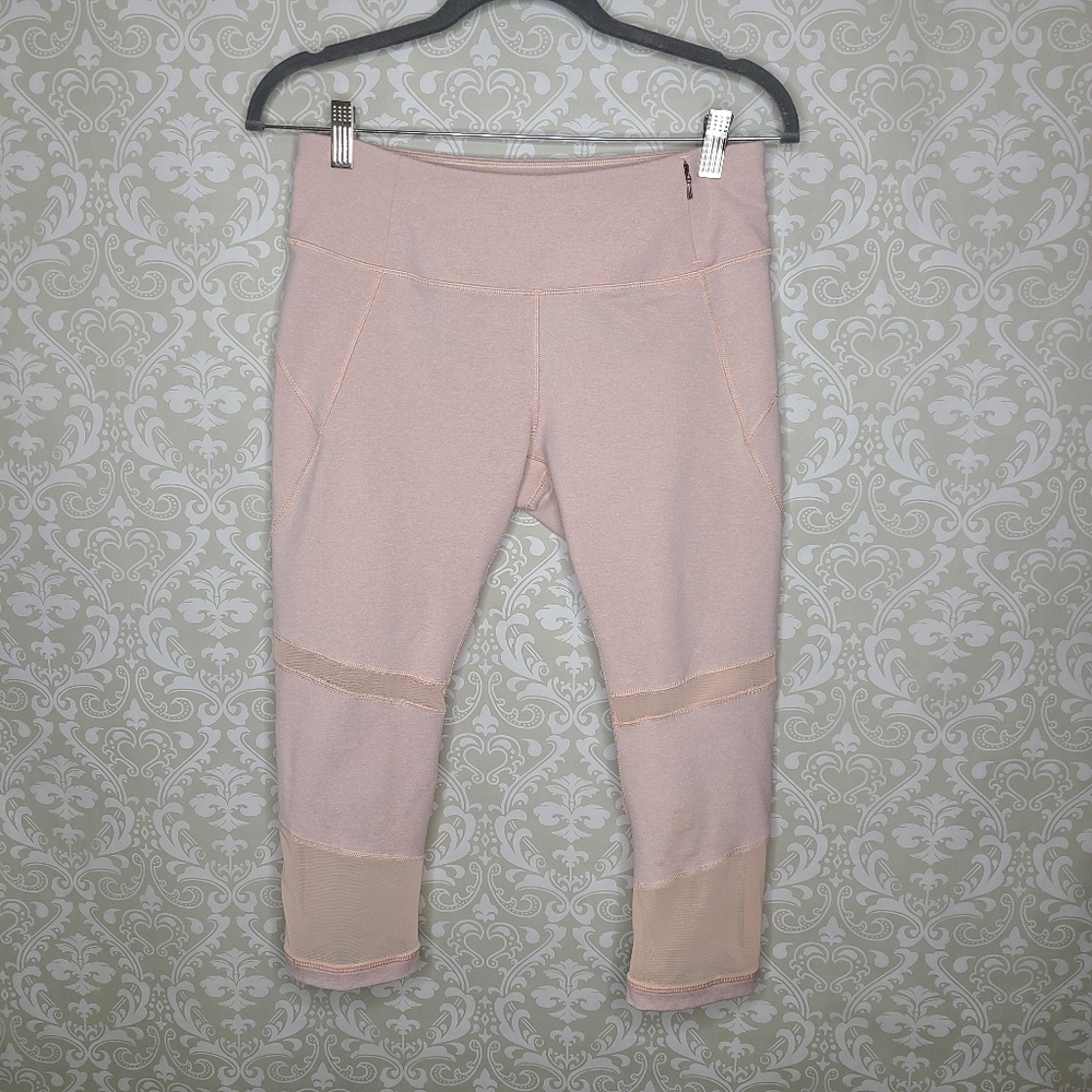 Calia by Carrie Underwood Pink Capri Leggings